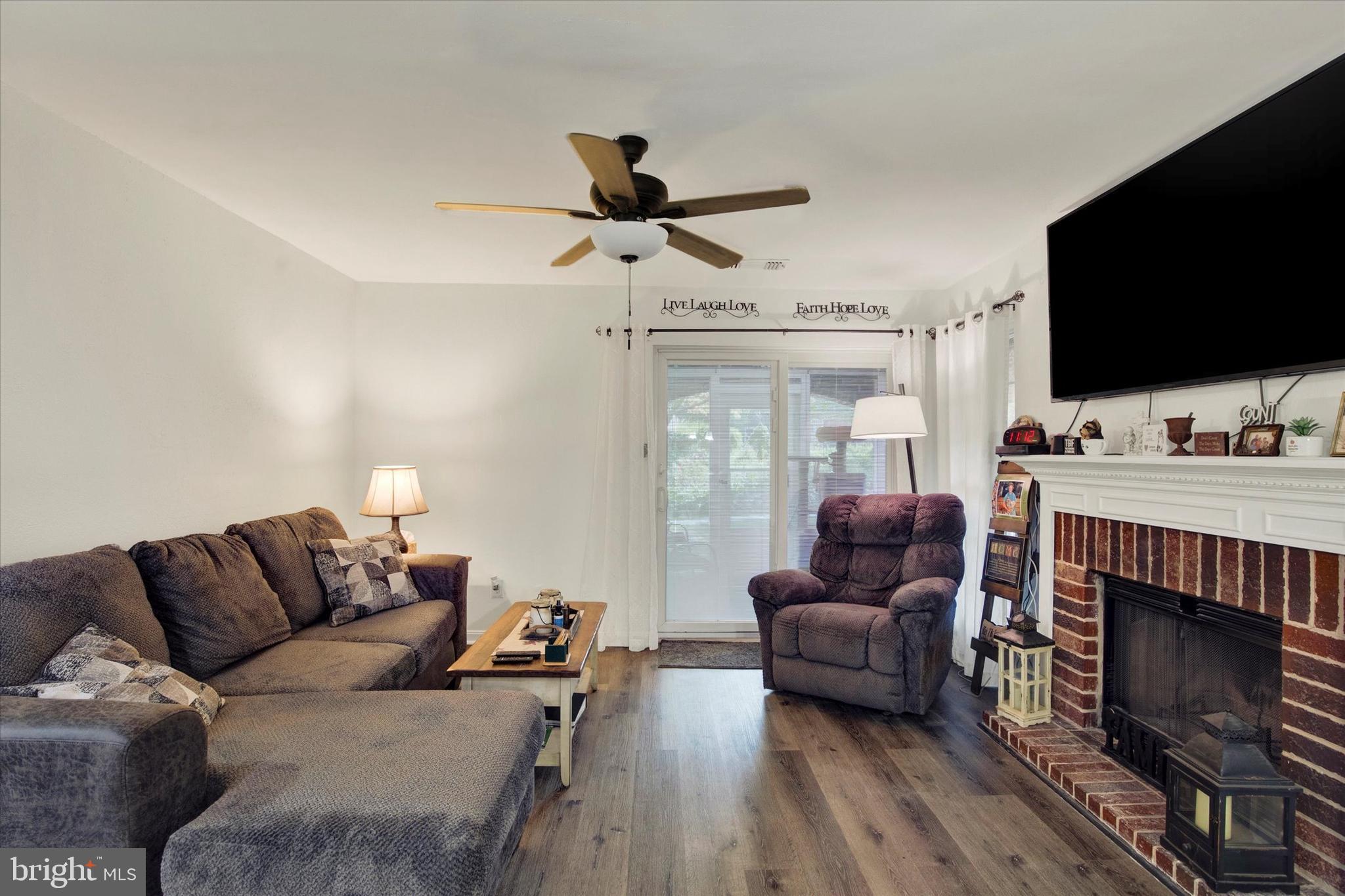 ENGLISH COUNTRY MANOR - Residential