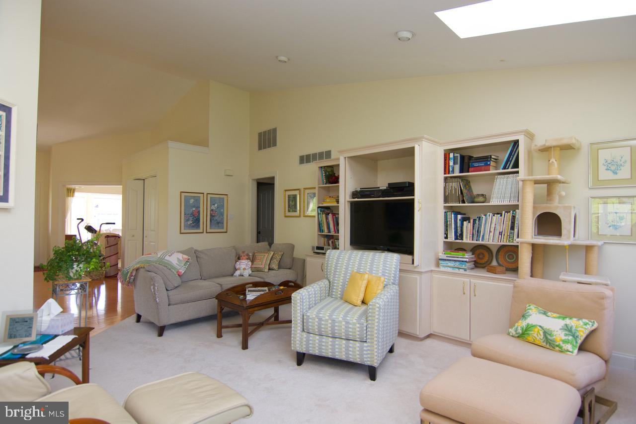 SPRING RIDGE - Residential