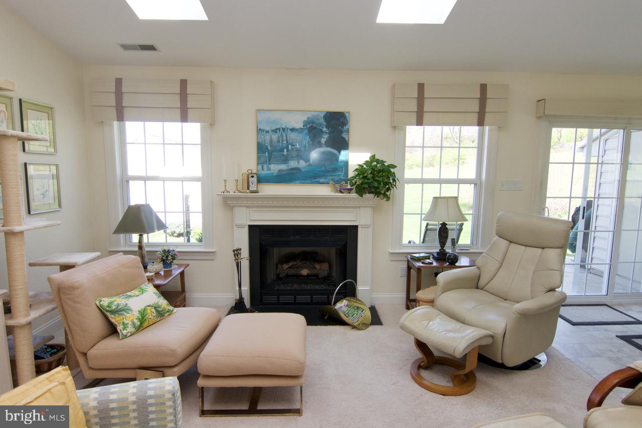 SPRING RIDGE - Residential