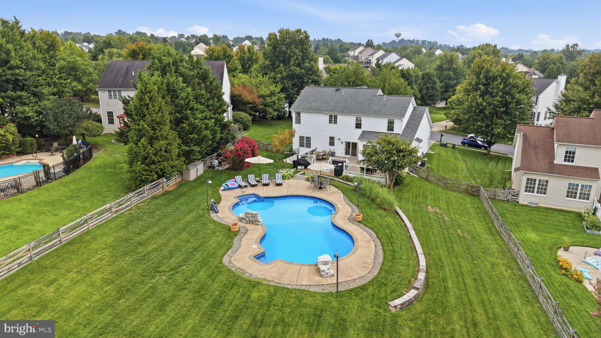 1501 SUMMER SWEET LANE