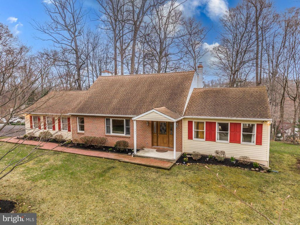 Photo of 121 Snyder Road, POTTSTOWN, PA 19464 (MLS # PAMC2172512)