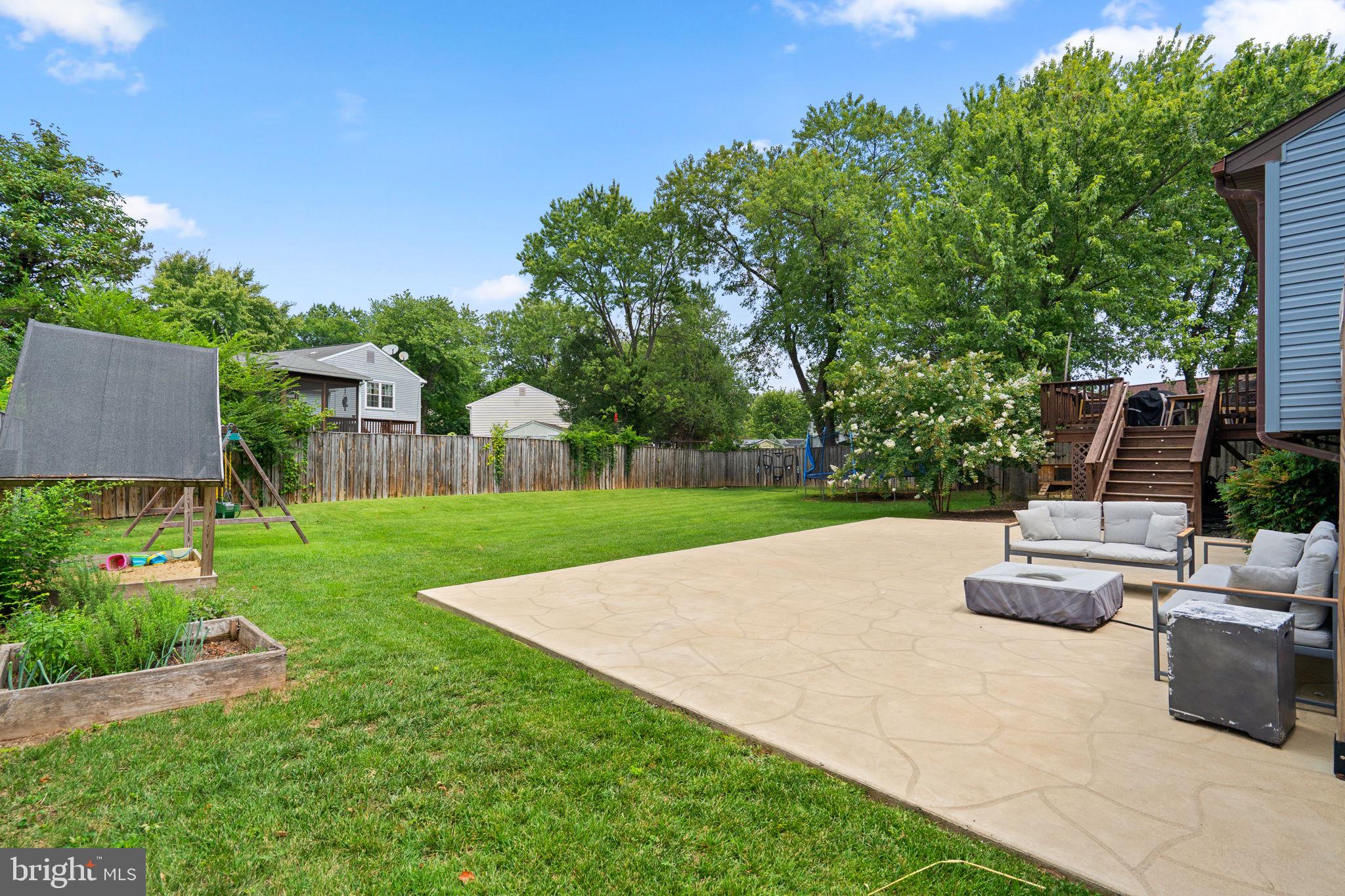 1236 SUMMERFIELD DRIVE