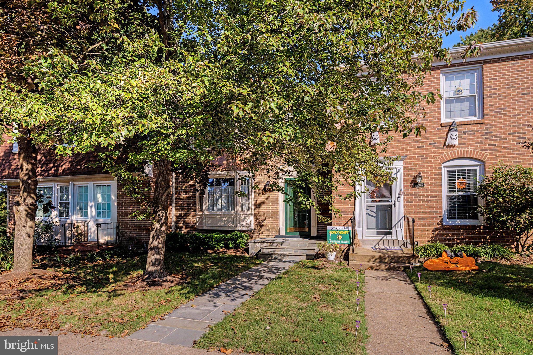 8203 DOCTOR CRAIK COURT