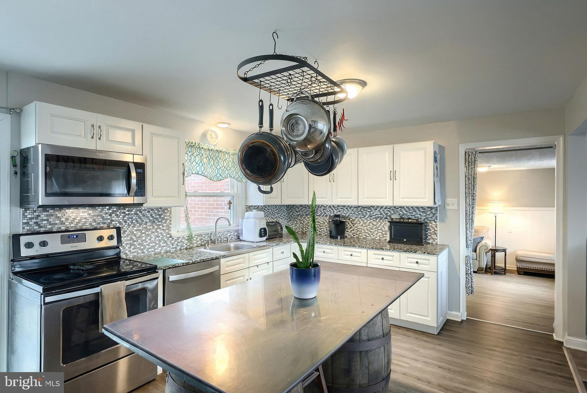 WINDSOR - Residential