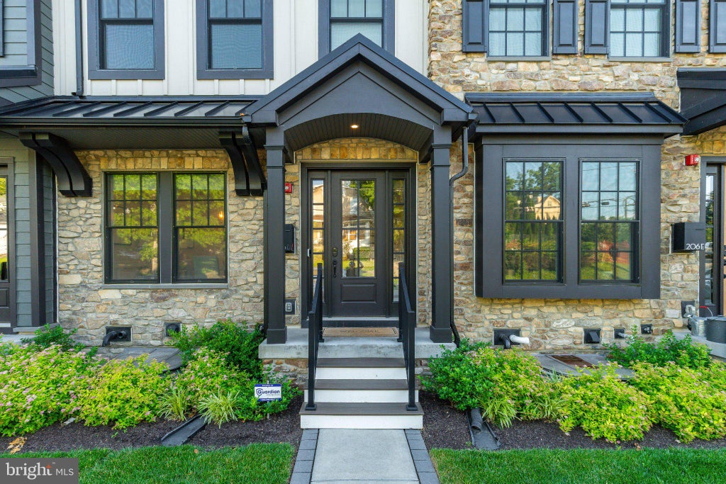 Photo of 206 N Aberdeen Avenue #D, WAYNE, PA 19087 (MLS # PADE2117496)