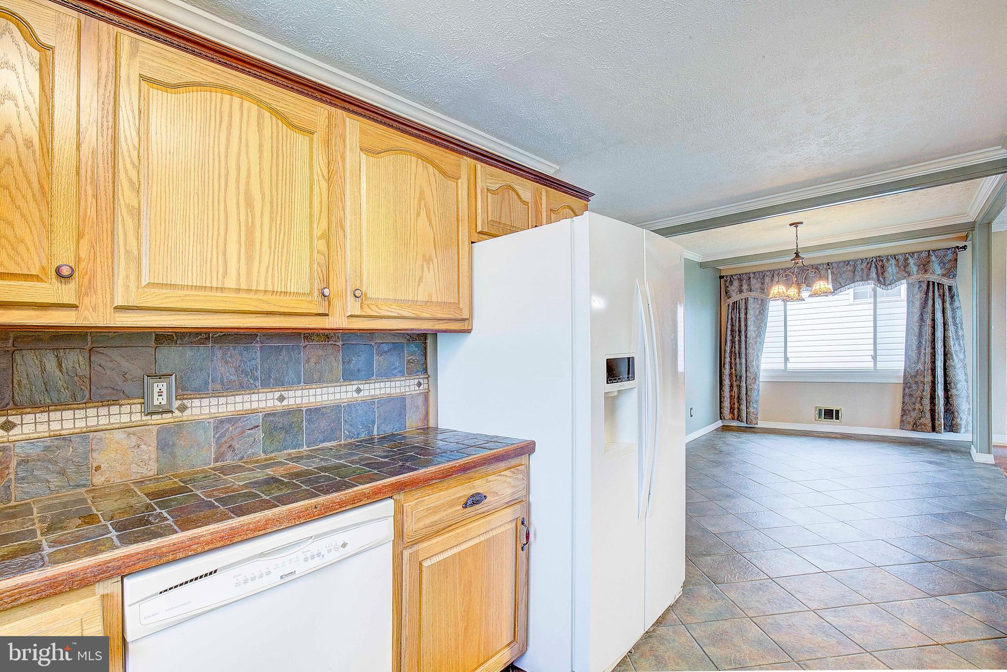 SCHOOL GARDENS - Residential