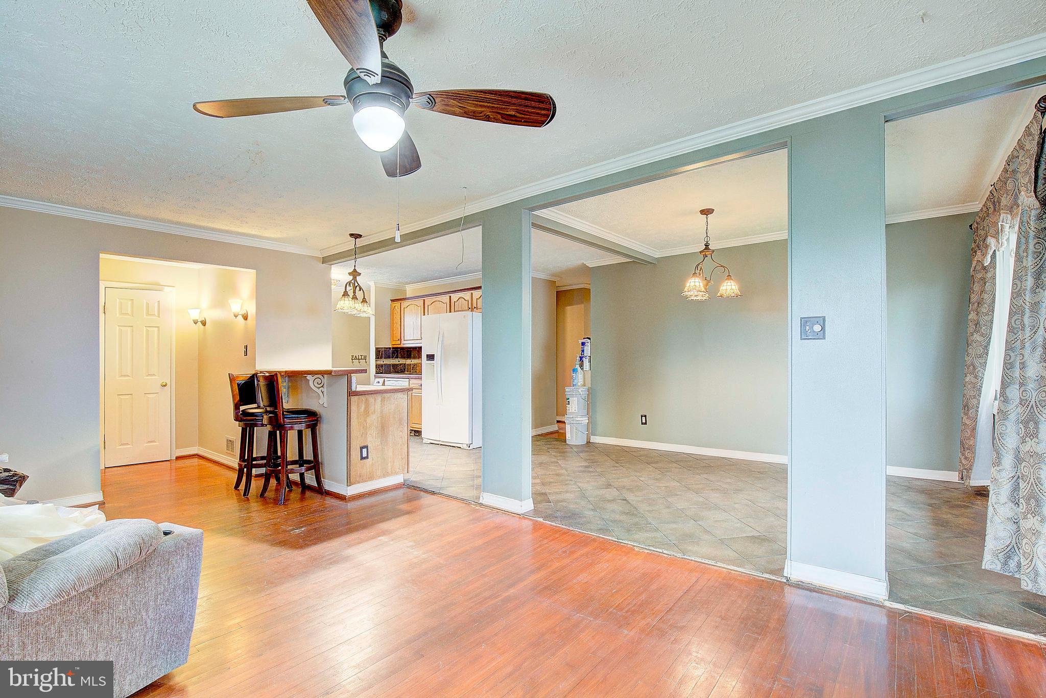 SCHOOL GARDENS - Residential