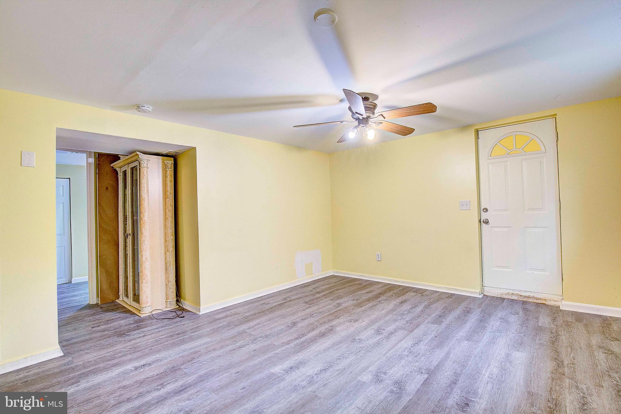 SCHOOL GARDENS - Residential