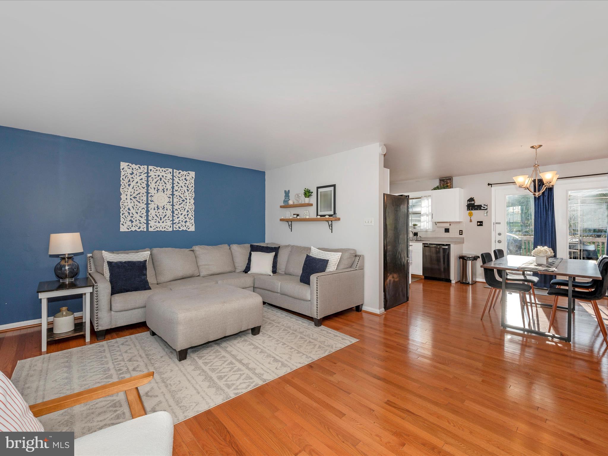 STERLING OAKS - Residential