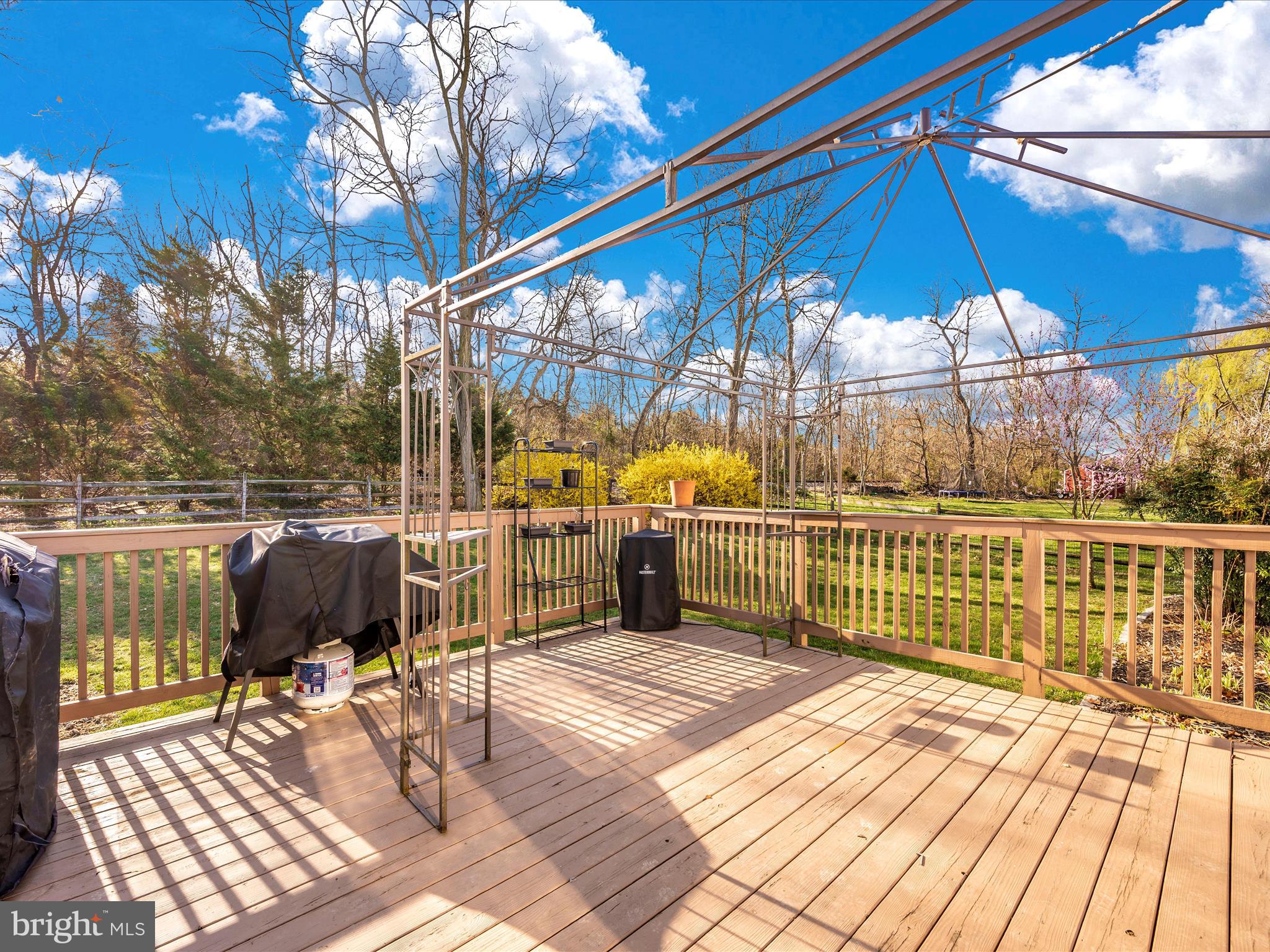 STERLING OAKS - Residential