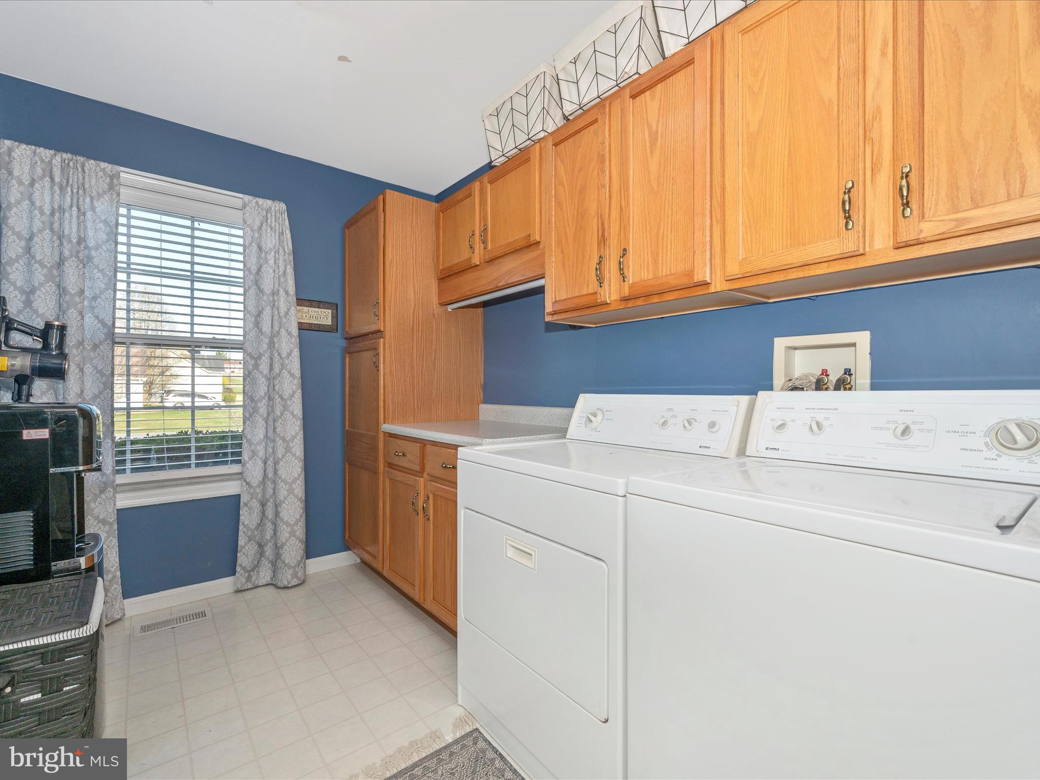 STERLING OAKS - Residential