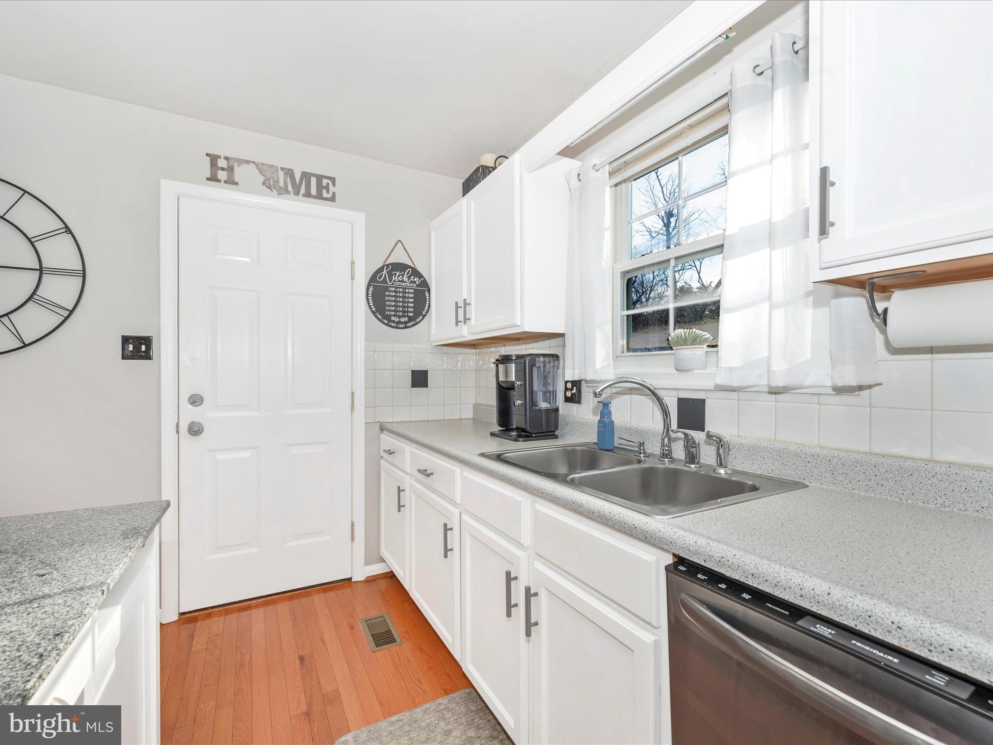 STERLING OAKS - Residential