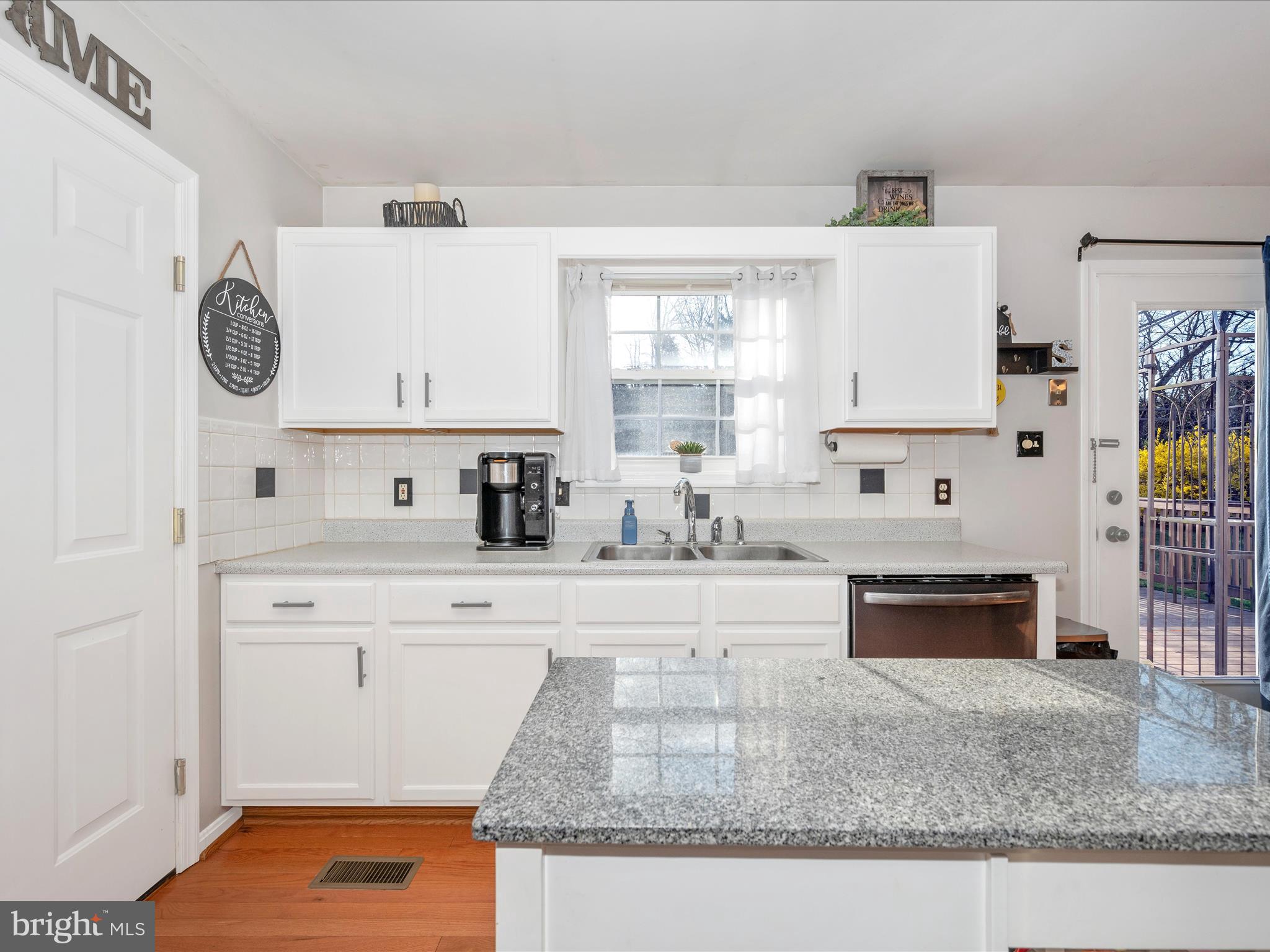 STERLING OAKS - Residential