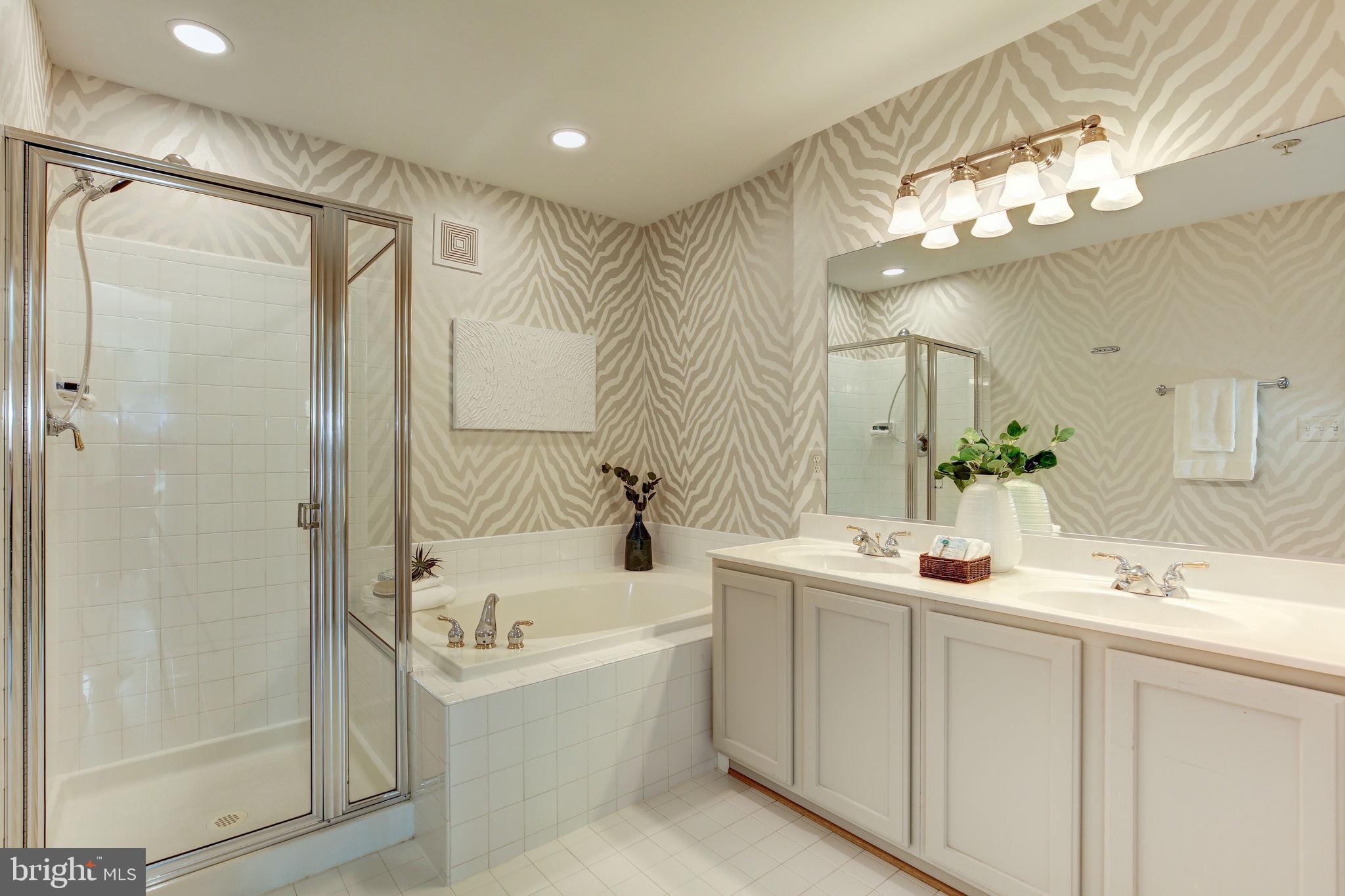 LAKELANDS - Residential