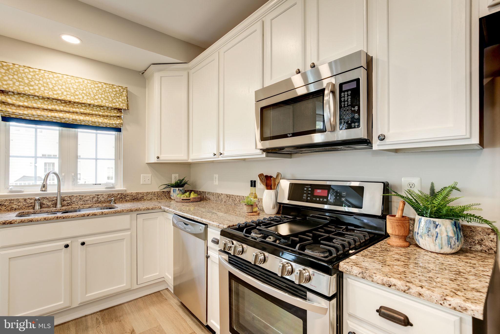 LAKELANDS - Residential