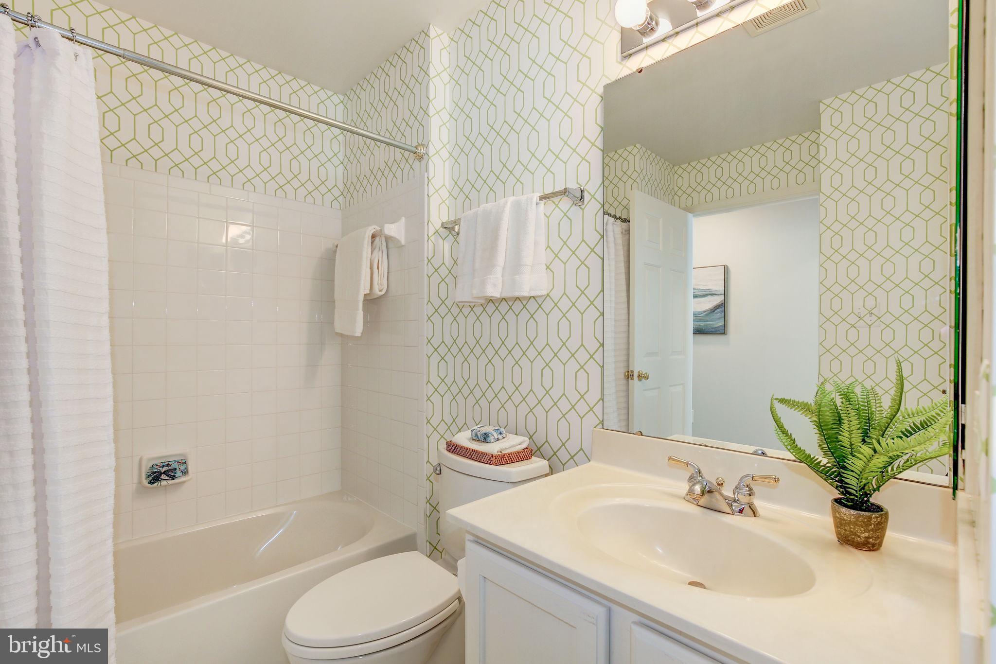 LAKELANDS - Residential