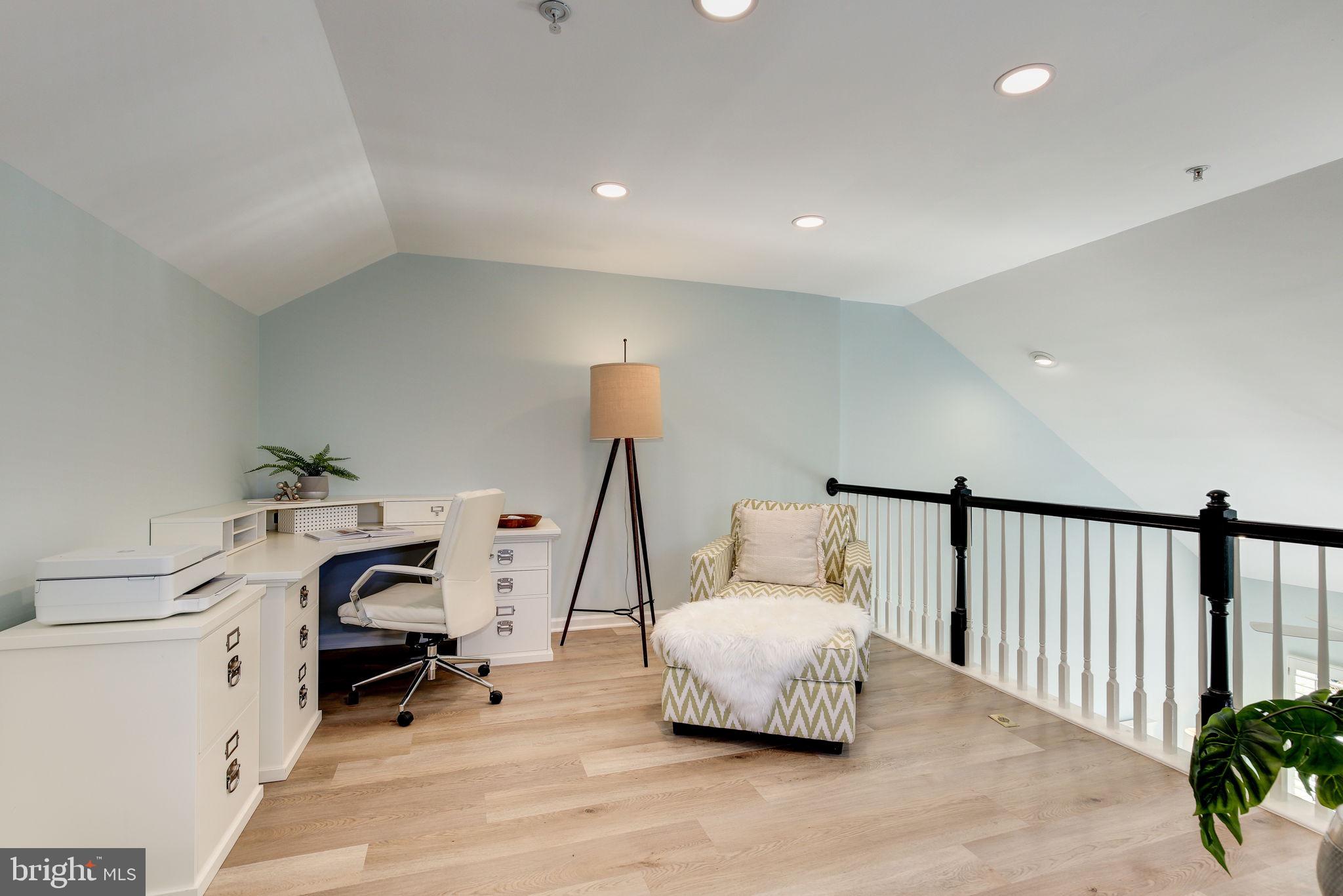 LAKELANDS - Residential