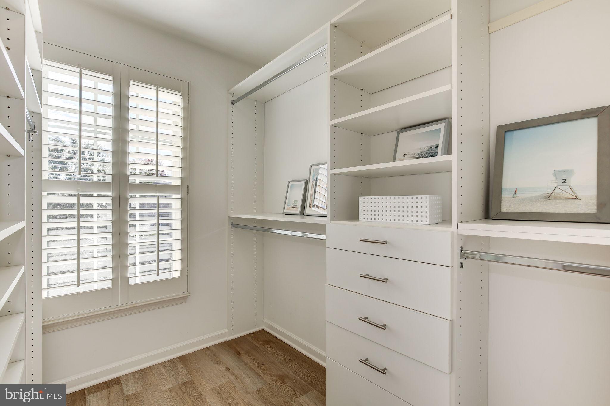 LAKELANDS - Residential