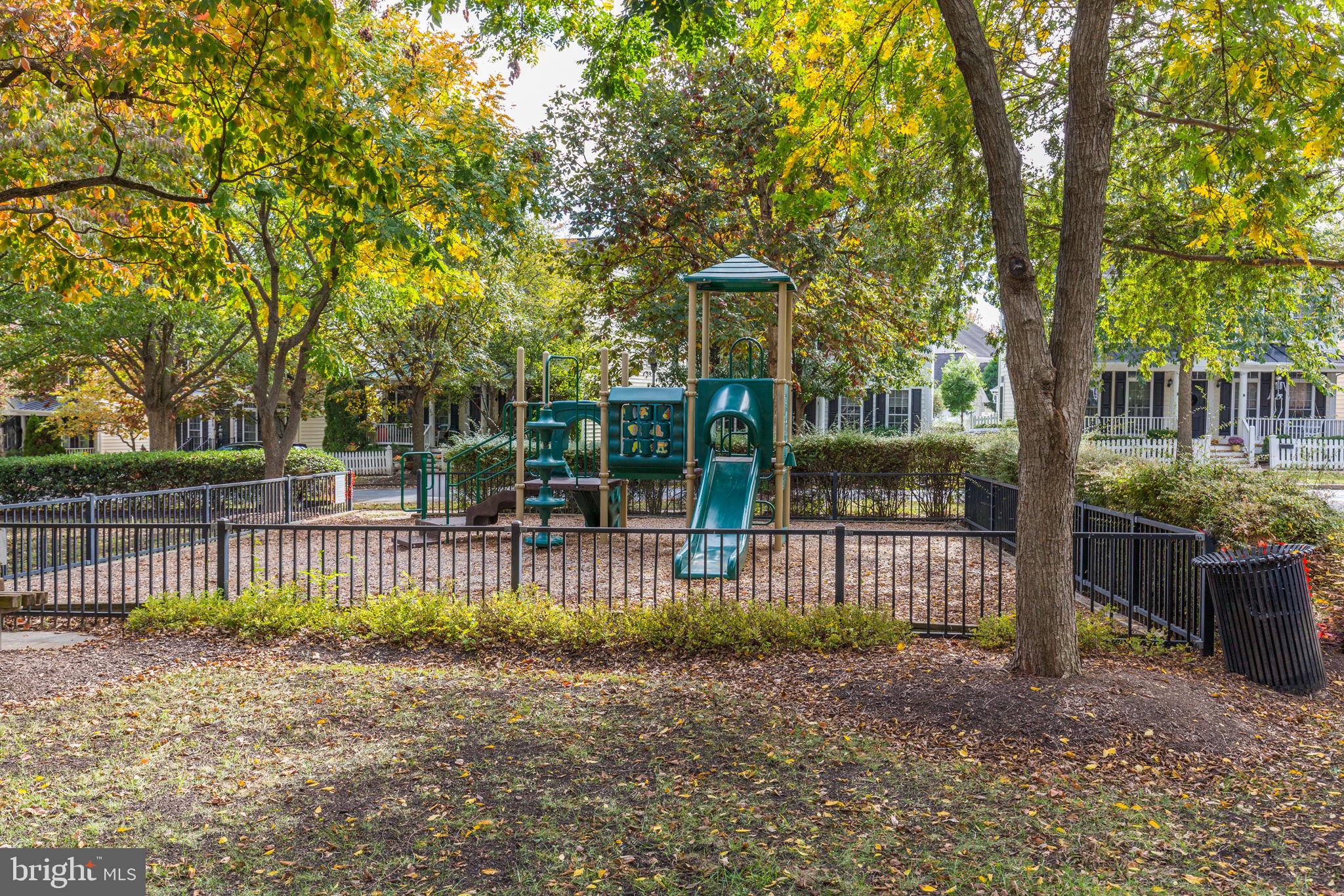 LAKELANDS - Residential