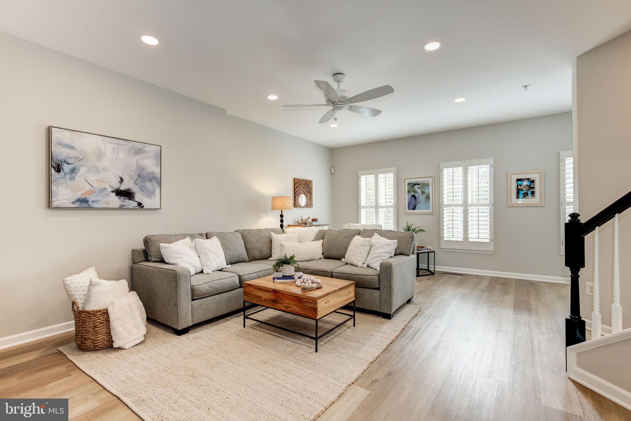 LAKELANDS - Residential