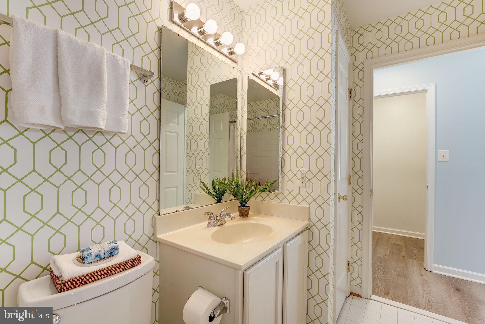 LAKELANDS - Residential