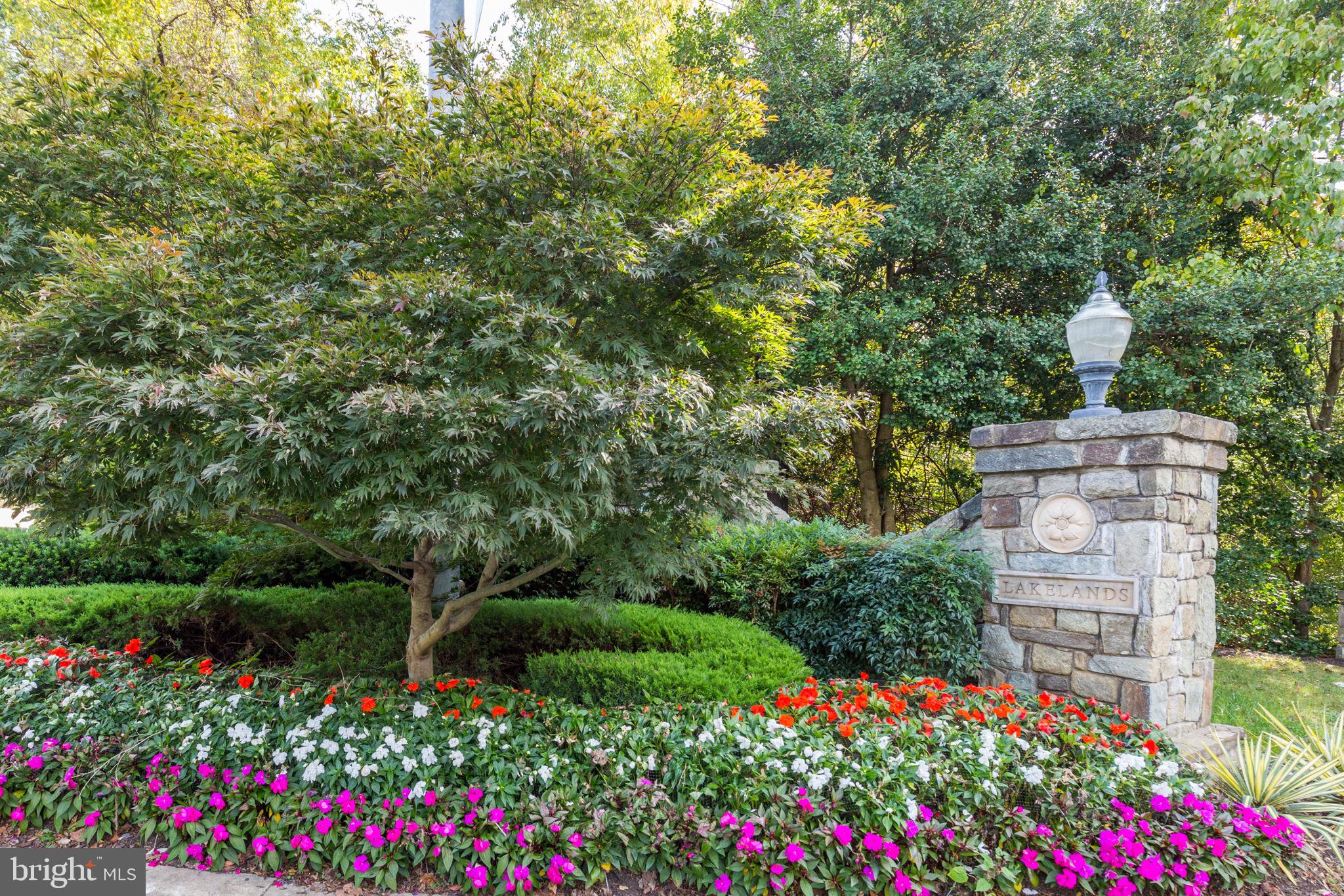 LAKELANDS - Residential