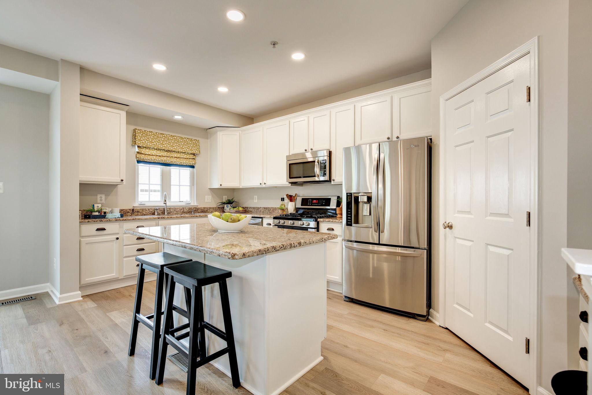 LAKELANDS - Residential