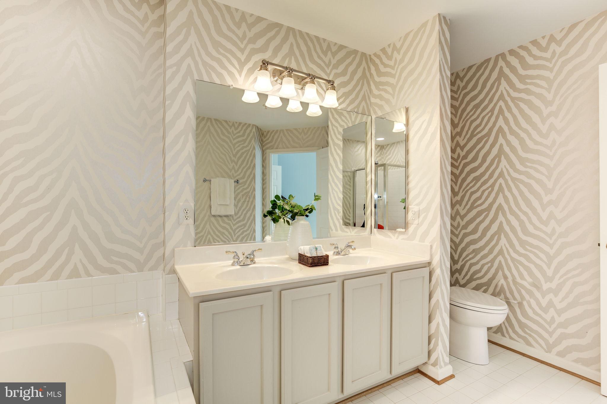 LAKELANDS - Residential