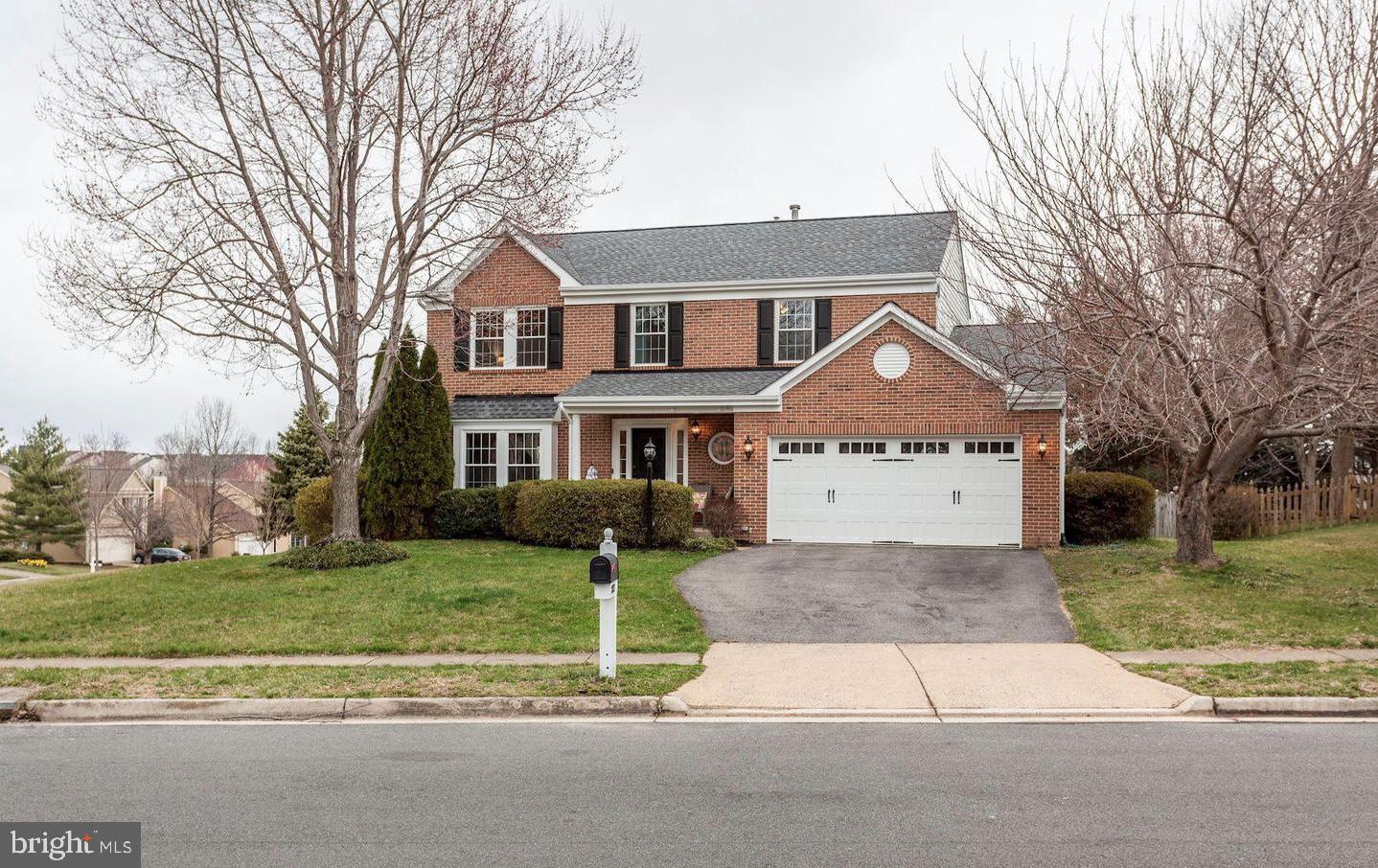 RIVER OAKS - Residential Lease