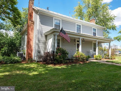 424 BALSLEY ROAD STAUNTON VA 24401