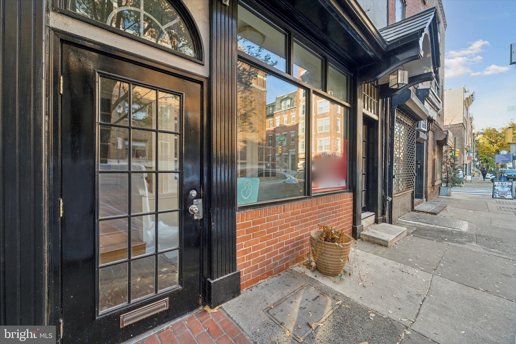 SOCIETY HILL - Commercial Lease