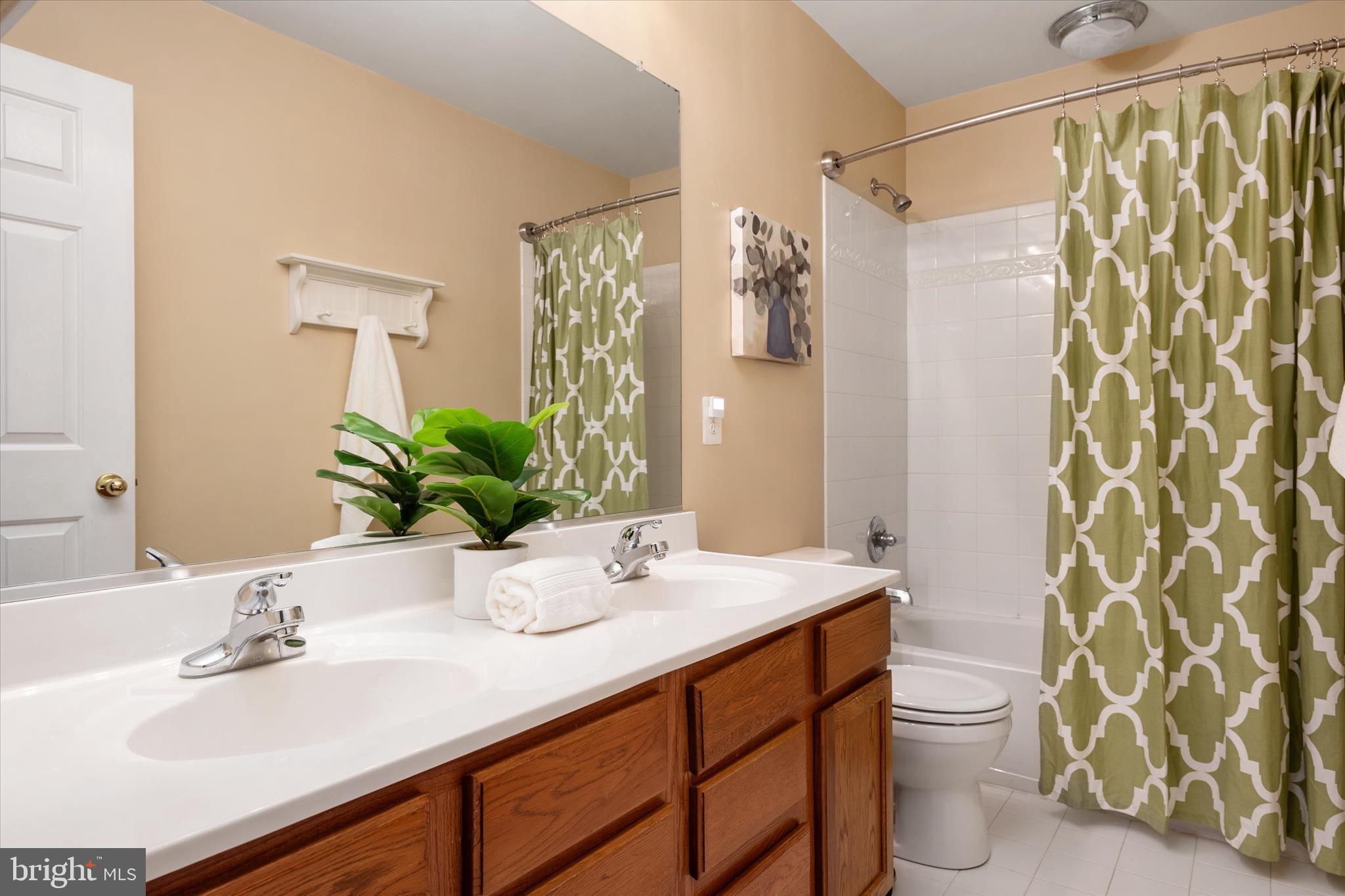 NORTH BROOK - Residential