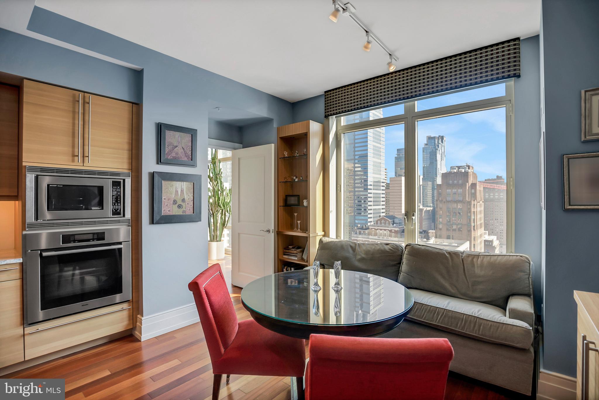 RITTENHOUSE SQUARE - Residential