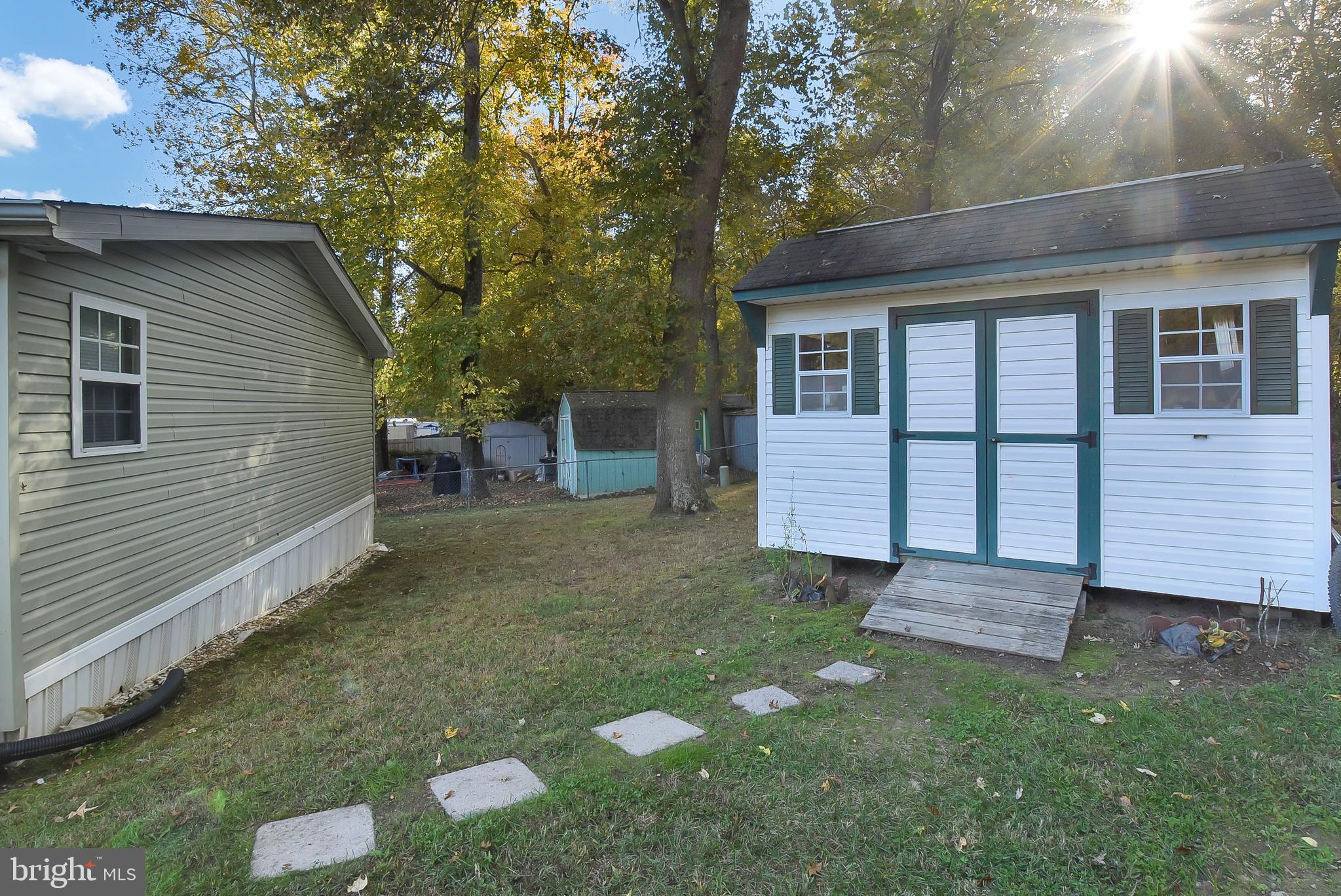 LYONS CREEK MOBILE ESTATES - Residential