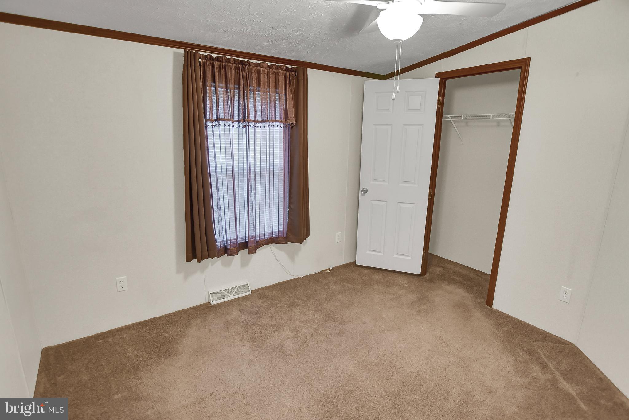 LYONS CREEK MOBILE ESTATES - Residential