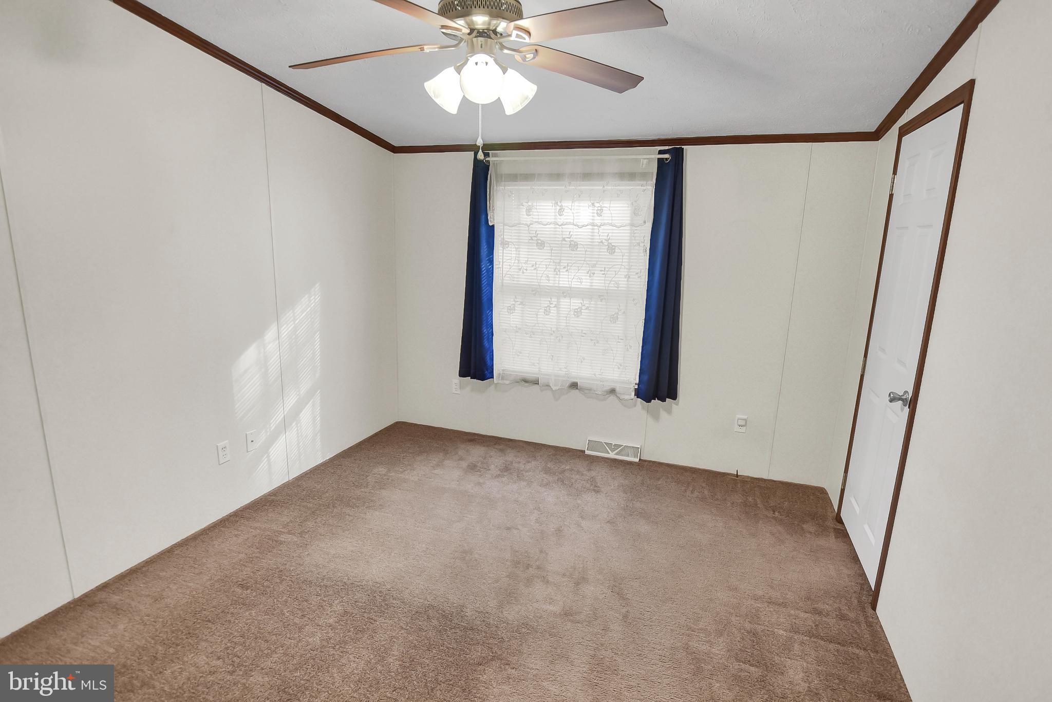 LYONS CREEK MOBILE ESTATES - Residential