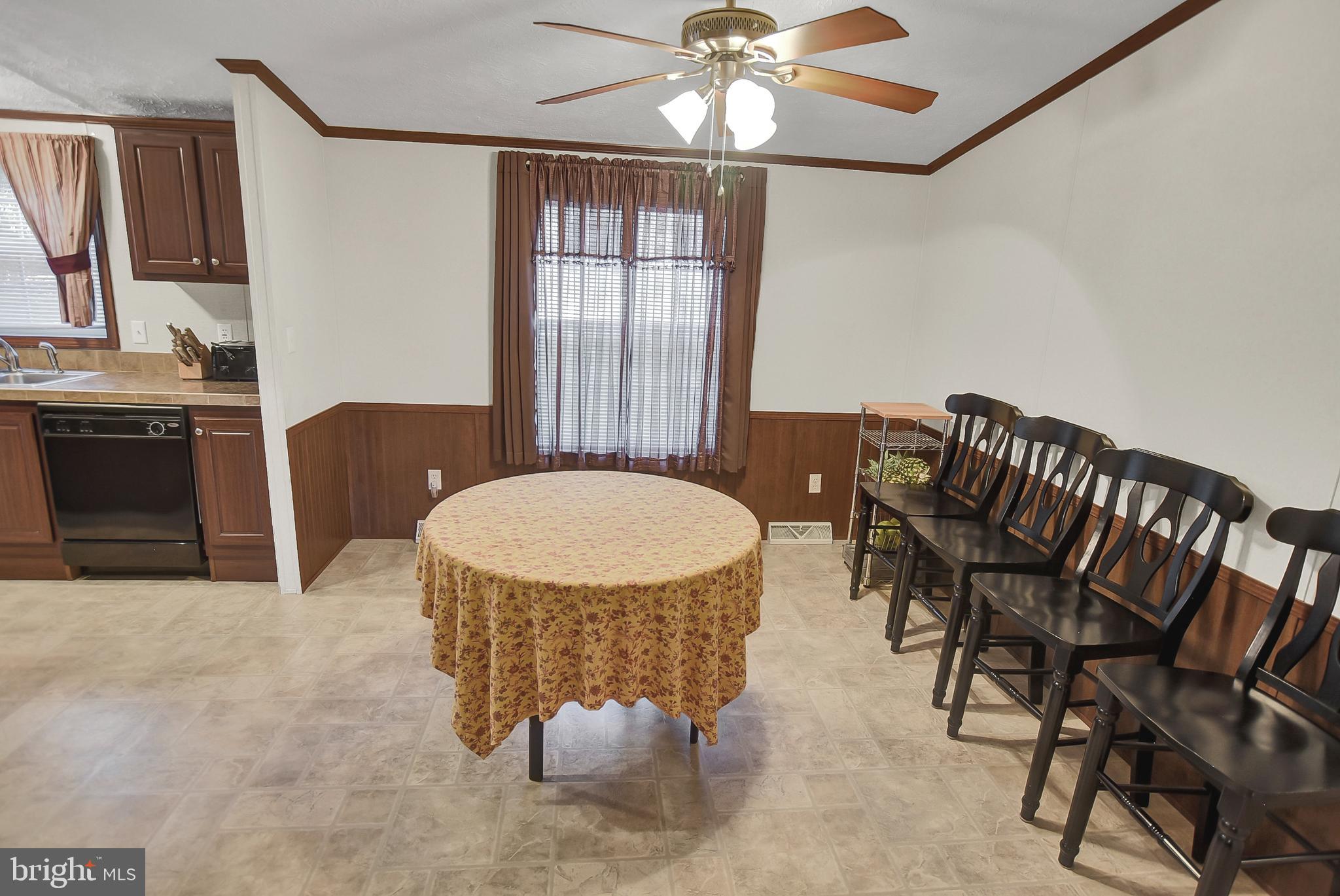 LYONS CREEK MOBILE ESTATES - Residential