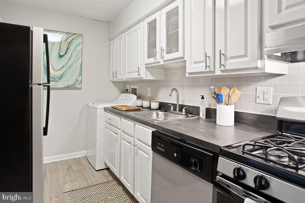 KINGS WOODS - Residential Lease