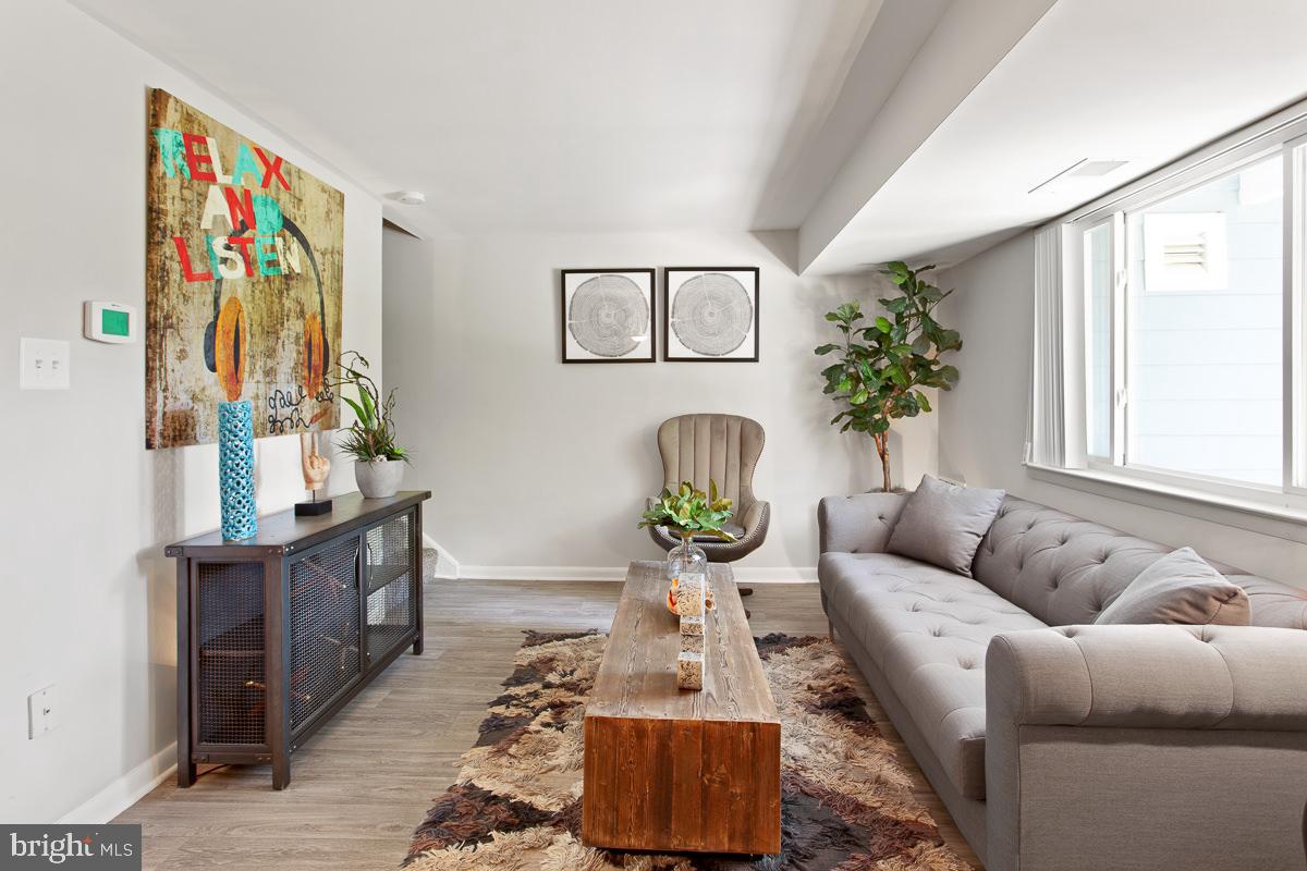 KINGS WOODS - Residential Lease