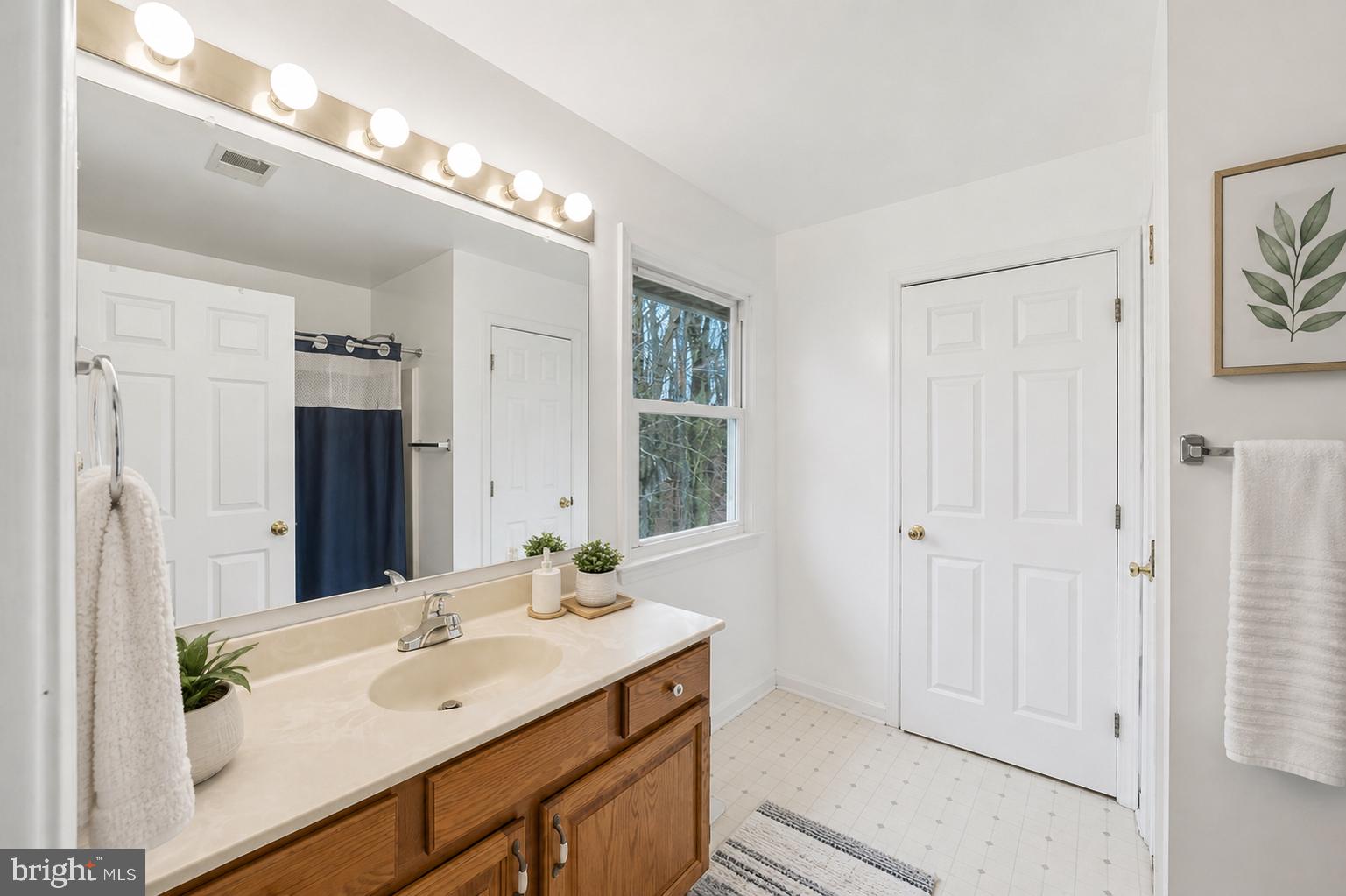 OYSTER HARBOR - Residential