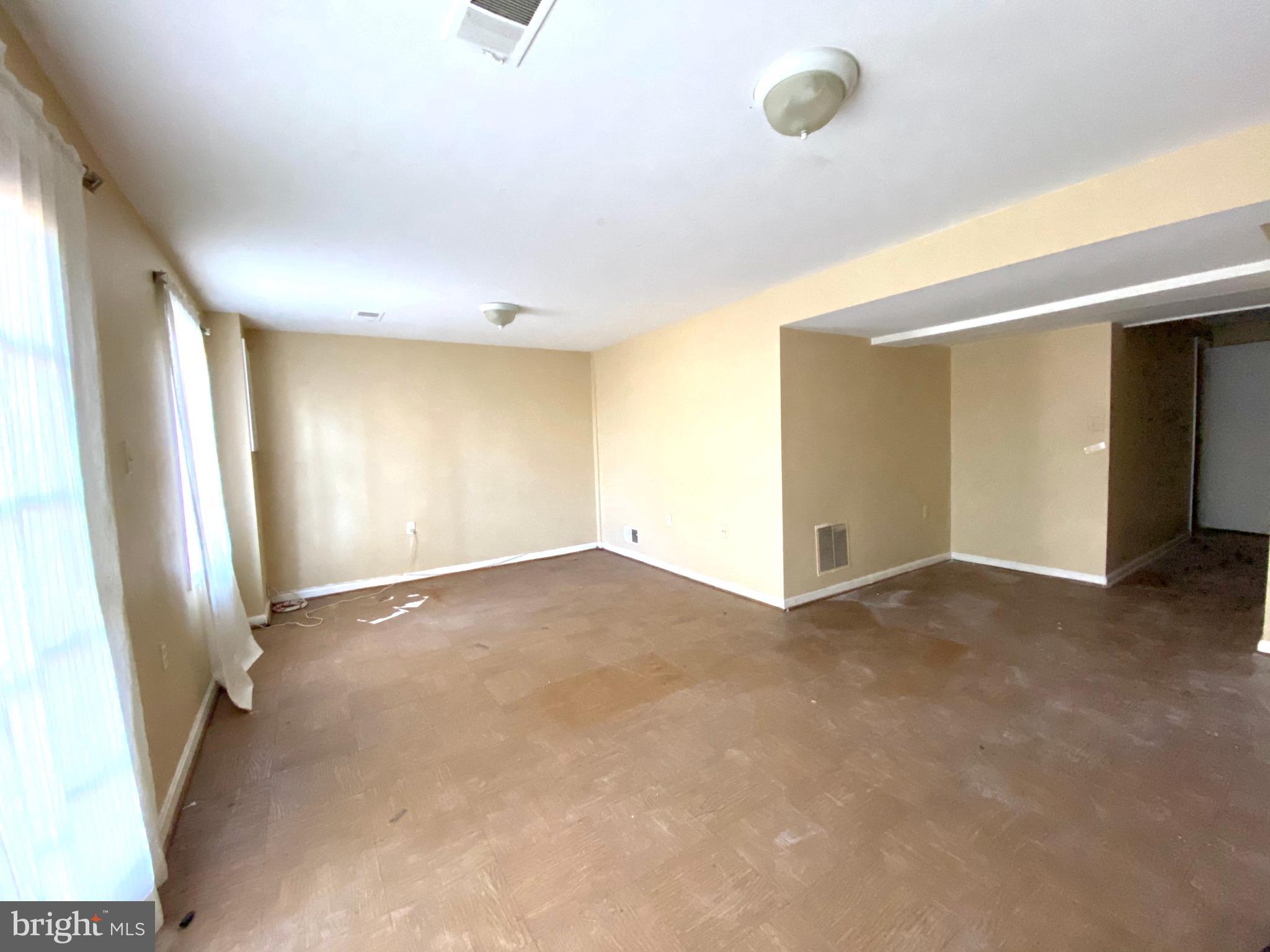 LAKEPOINTE - Residential