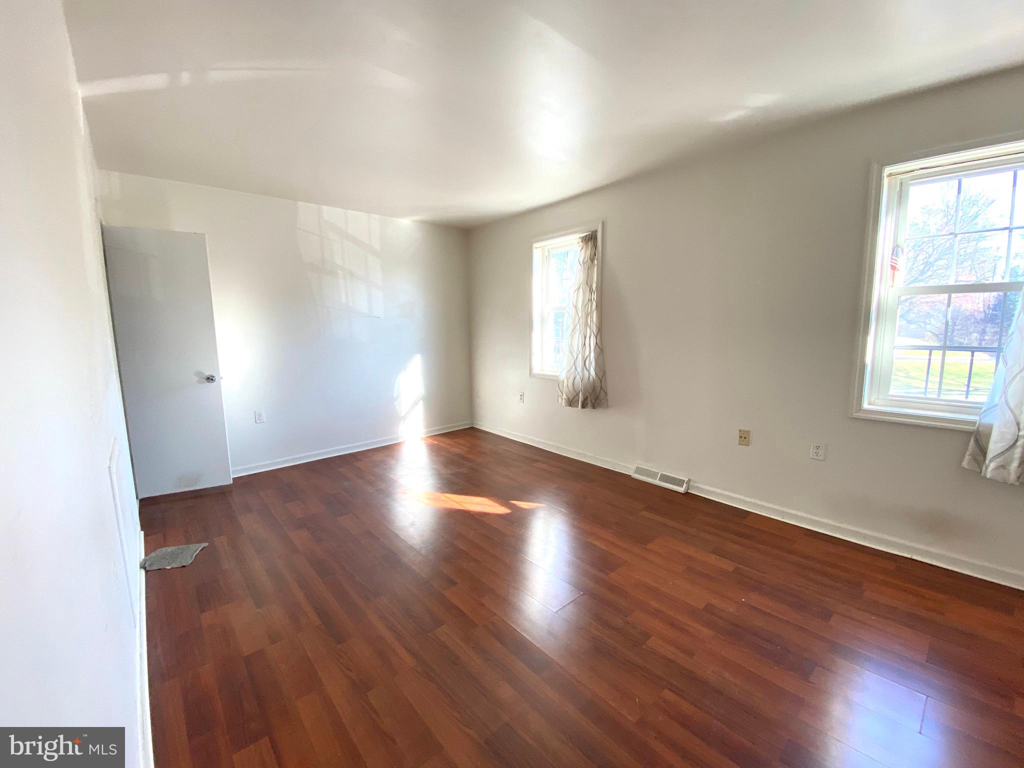 LAKEPOINTE - Residential