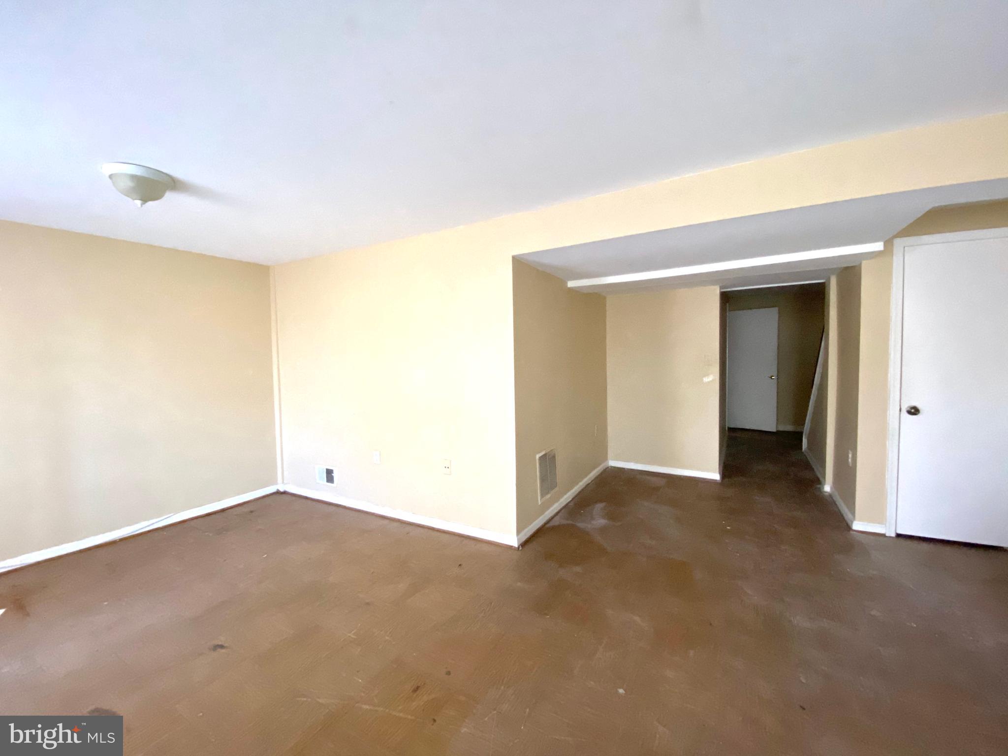 LAKEPOINTE - Residential