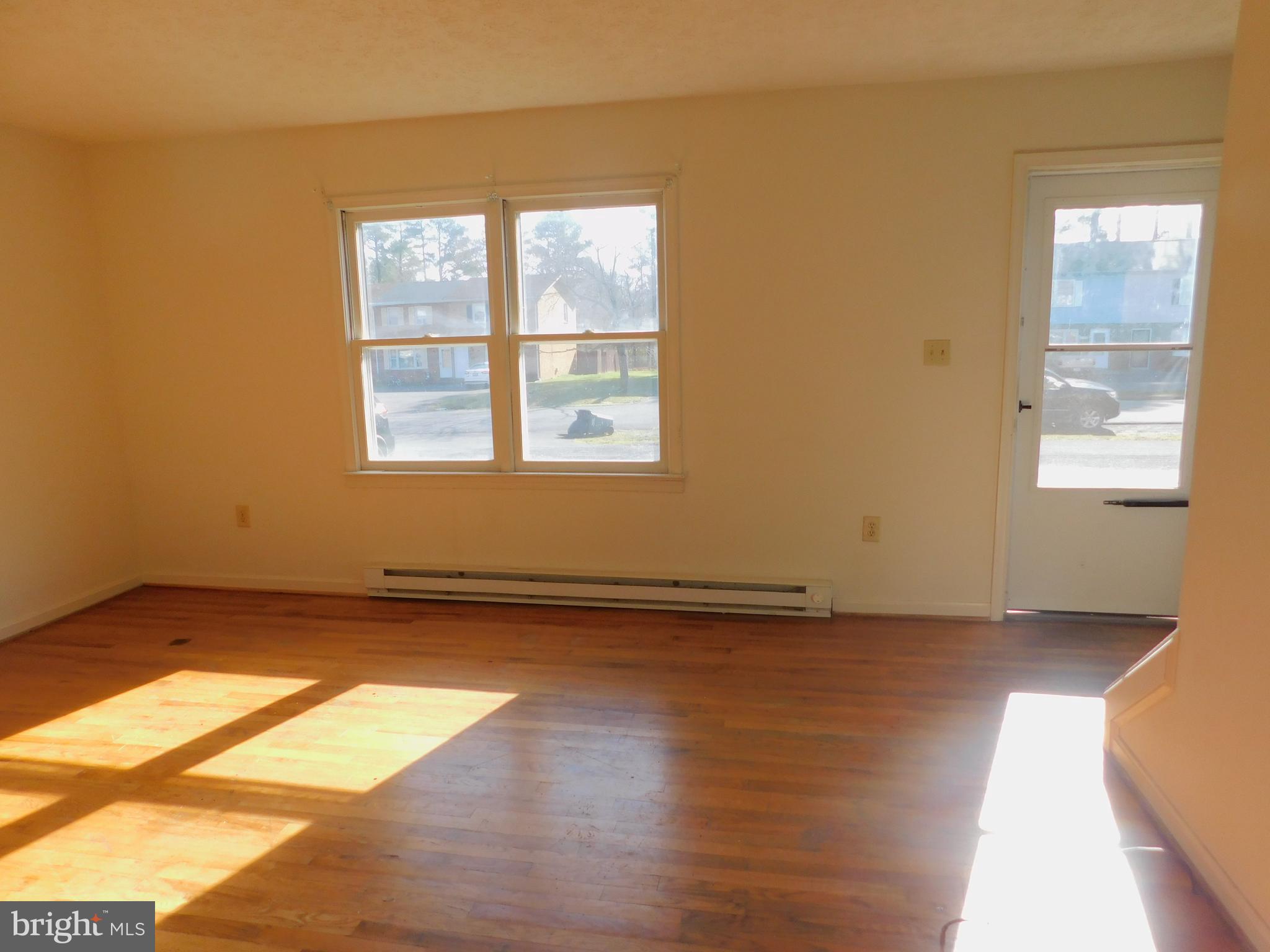 FREDERICKTOWNE TOWNHOUSE - Residential Lease