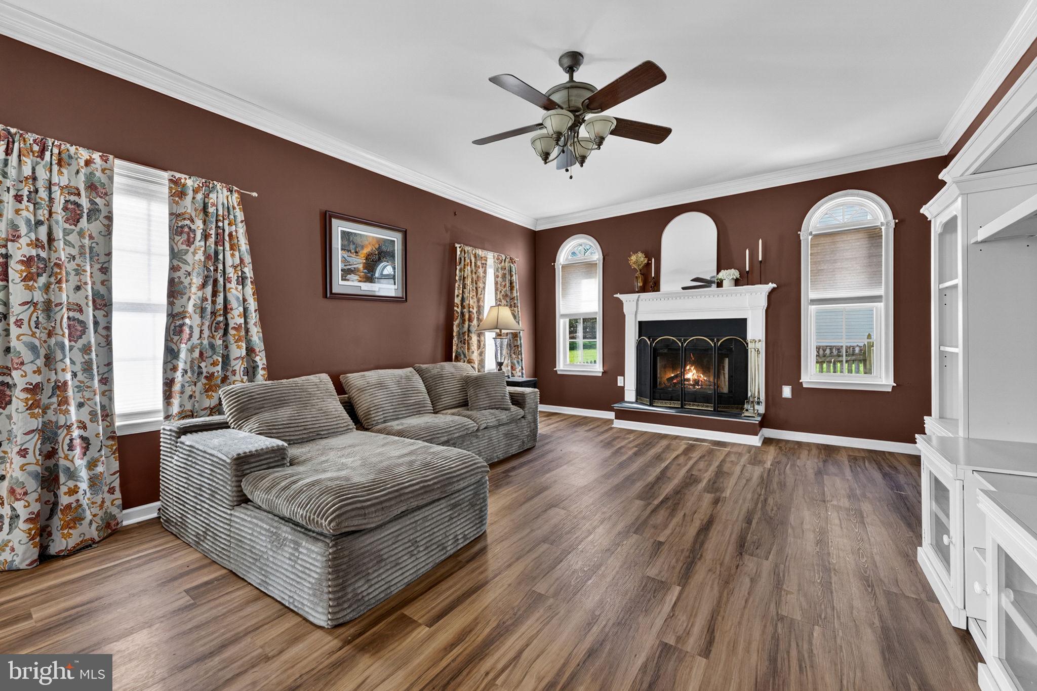 LOCUST HILL - Residential