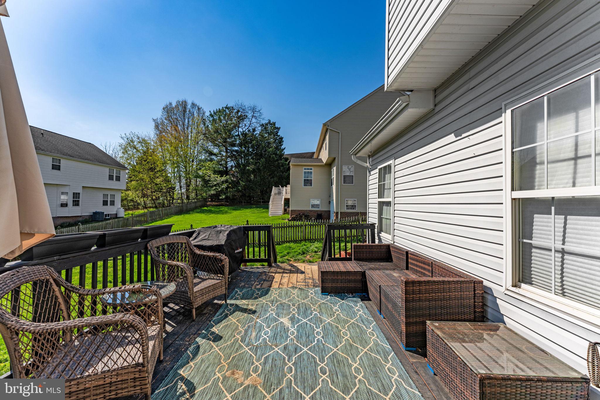 LOCUST HILL - Residential