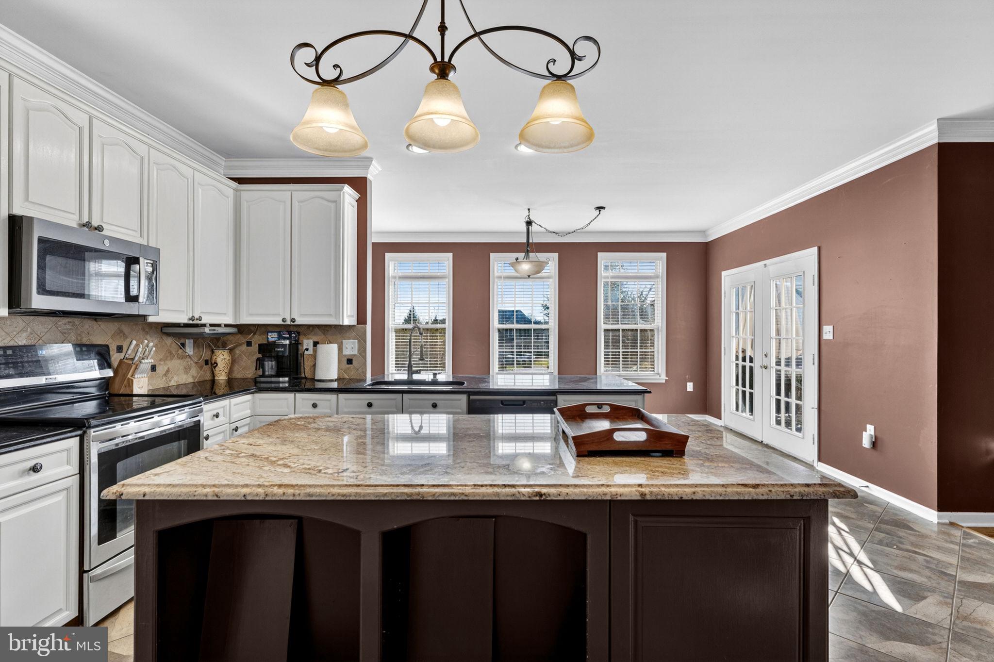 LOCUST HILL - Residential