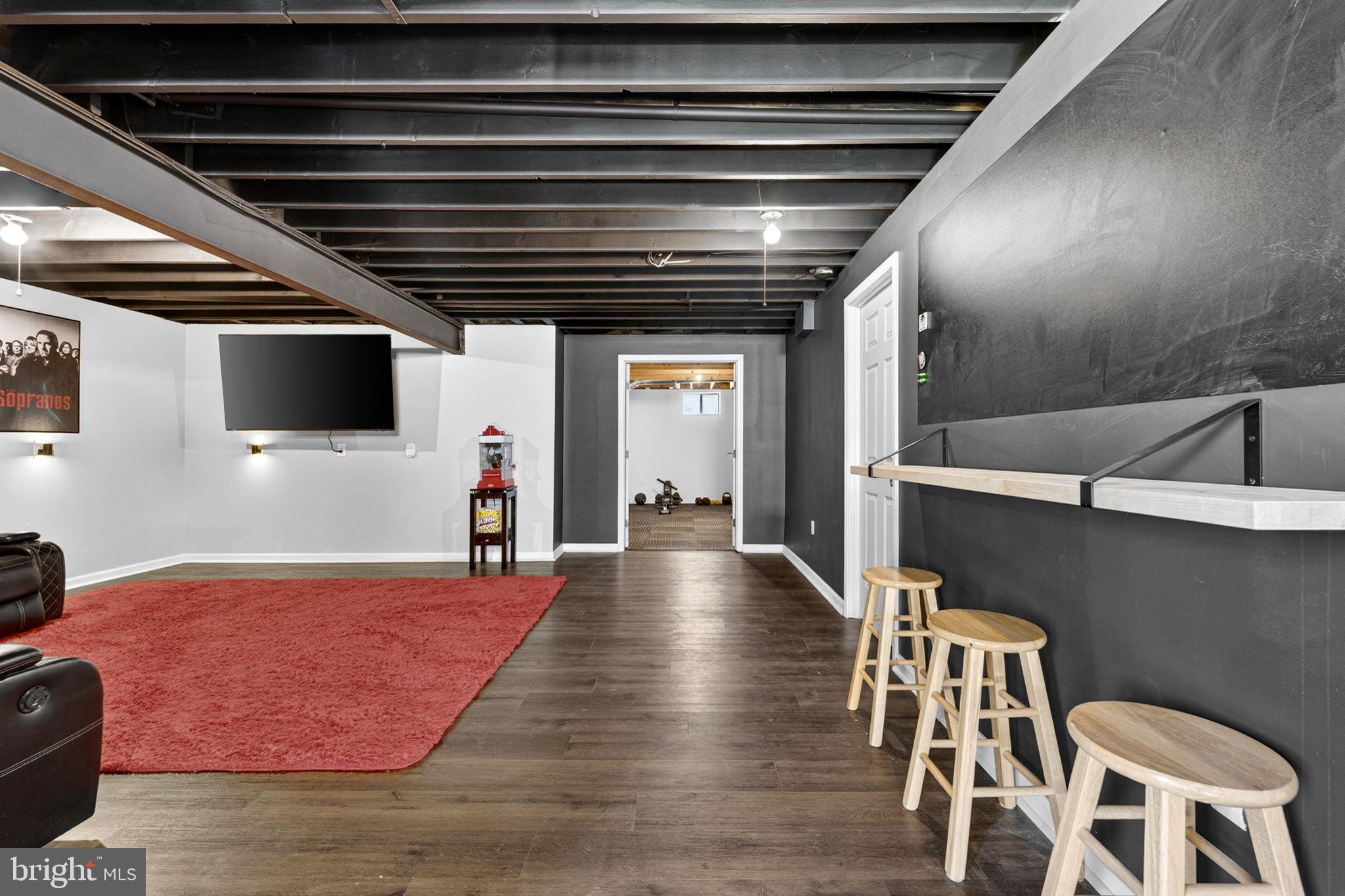 LOCUST HILL - Residential