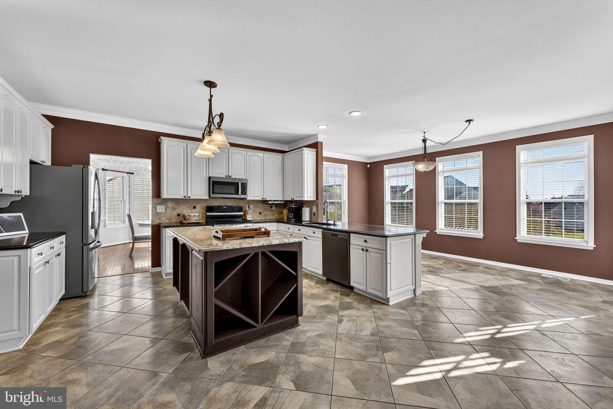 LOCUST HILL - Residential