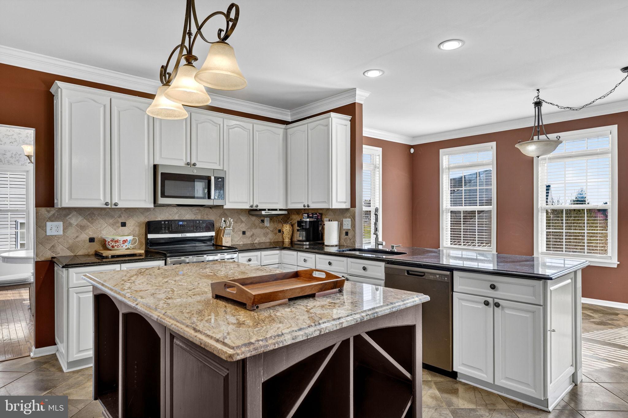 LOCUST HILL - Residential